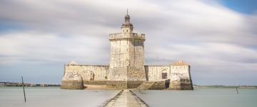 Fort Louvois et son accès à pied