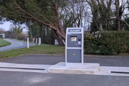 Aire pour camping-cars « Bois de pins » — photo 2