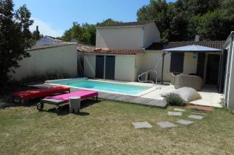 Terrasse avant avec piscine