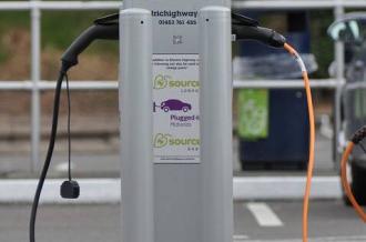 Borne recharge Parking d'Intermarché