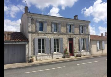 Maison Charentaise avec piscine