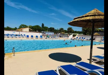 camping-les-floralies-piscine-chauffée