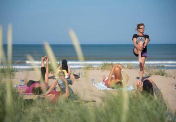 Yoga à la plage - La Boirie