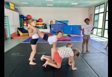Atelier cirque avec Madame Flèche_Saint-Denis-d'Oléron